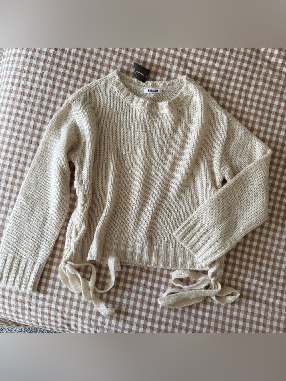 BB Dakota Chunky Knit Side Tie Crewneck Pullover Sweaterin Ivory Beige Medium